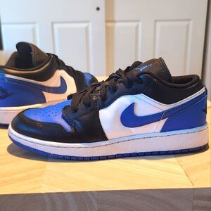 Nike Jordan 1 Low SE - sz 6.5Y